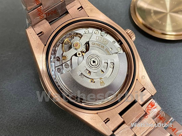Replica Heren Rolex Day Date 40-m228235 0025, 40mm, 18K Everose Goud, Olijfgroene Wijzerplaat Groen