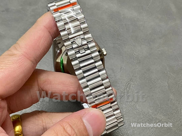 Replica Rolex Day-Date 40-M228239 0060 voor heren, 18K witgoud, wijzerplaat in leisteen