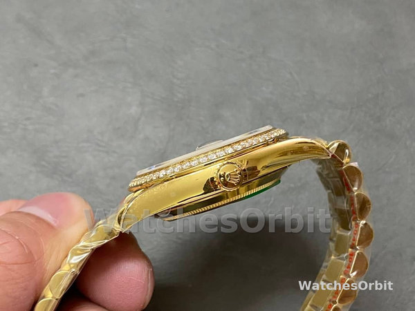 Replica Rolex Sky-Dweller 42-336935 0002, Quadrante cioccolato, Bracciale Oyster cioccolato, Uomo