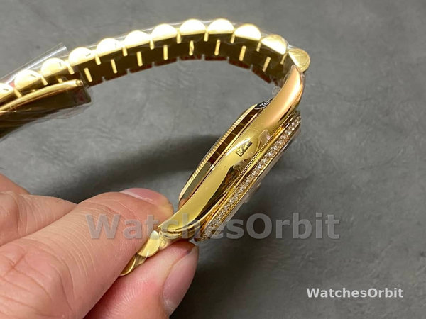 Replica Rolex Sky-Dweller 42-336935 0002, Quadrante cioccolato, Bracciale Oyster cioccolato, Uomo