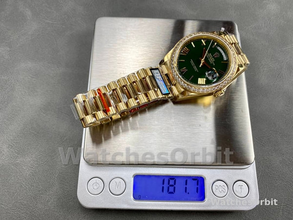 Replica Heren Rolex Day Date 40-M228348RBR 0040, 18K geelgoud, groene wijzerplaat, diamanten lunette