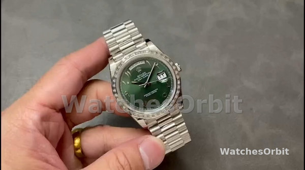 Replica Heren Rolex Day-Date 40-228396TBR, Platina, Arabische cijfers, Groen met diamanten, Groene wijzerplaat