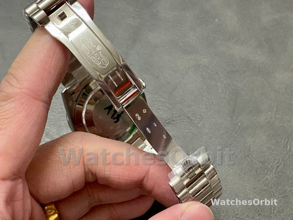 Replica Heren Rolex Day-Date 40-228396TBR, Platina, Arabische cijfers, Groen met diamanten, Groene wijzerplaat