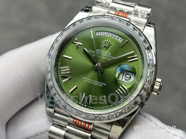 Replica Heren Rolex Day Date 40-M228396TBR 0020, Platina, Olijfgroene wijzerplaat, Diamanten ring