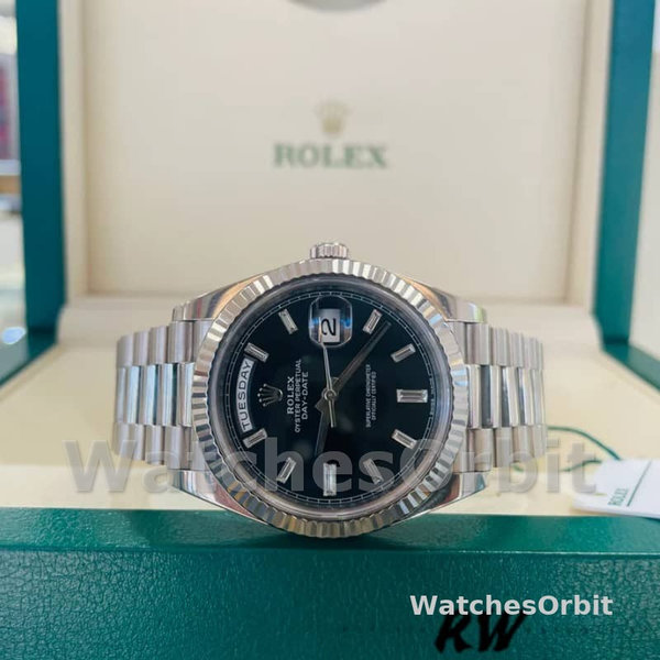 Replica Heren Rolex Day-Date-228239 0005, 40mm, zwarte diamanten wijzerplaat, geribbelde lunette, heren zwart