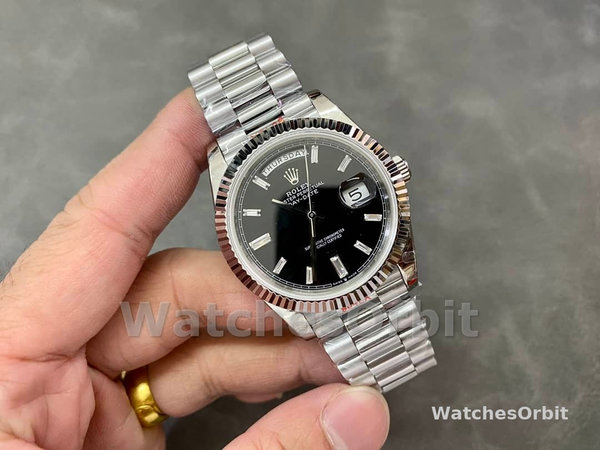 Replica Heren Rolex Day-Date-228239 0005, 40mm, zwarte diamanten wijzerplaat, geribbelde lunette, heren zwart