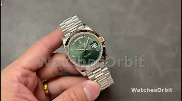 Replica Rolex Day-Date 40-228206 voor heren, Arabisch, Platina, Olijf wijzerplaat, Groene wijzerplaat