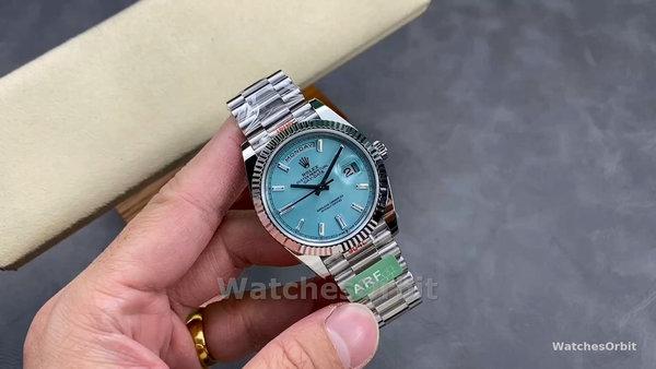 Replica Rolex Day Date 40-228236 0006, Platino, Quadrante Baguette Blu Ghiaccio, Blu Ghiaccio, Uomo