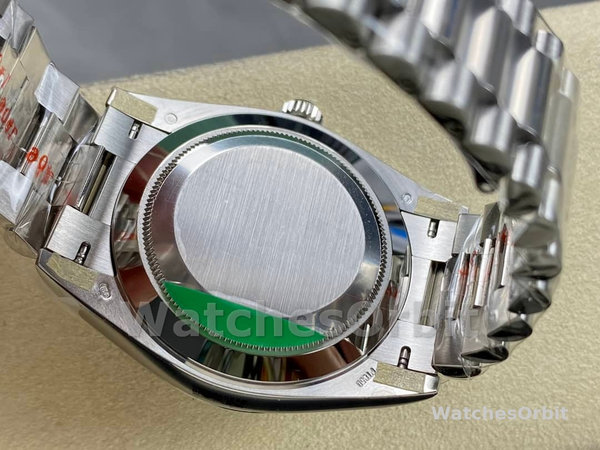 Replica Rolex Day Date 40-228236 0006, Platino, Quadrante Baguette Blu Ghiaccio, Blu Ghiaccio, Uomo