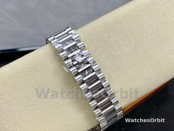 Replica Rolex Day Date 40-228236 0006, Platino, Quadrante Baguette Blu Ghiaccio, Blu Ghiaccio, Uomo
