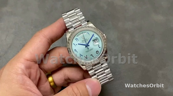Replica Heren Rolex Day-Date Platinum Ijsblauw Arabisch wijzerplaat Diamant Bezel 228396TBR 40MM Ijsblauwe wijzerplaat