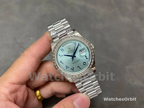 Replica Heren Rolex Day-Date Platinum Ijsblauw Arabisch wijzerplaat Diamant Bezel 228396TBR 40MM Ijsblauwe wijzerplaat