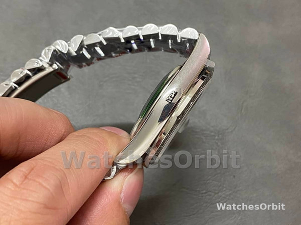 Replica Heren Rolex Day-Date Platinum Ijsblauw Arabisch wijzerplaat Diamant Bezel 228396TBR 40MM Ijsblauwe wijzerplaat