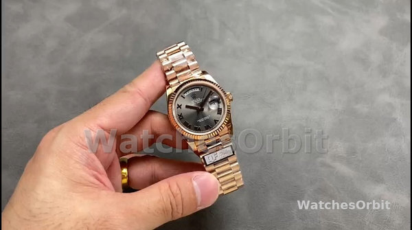 Replica Heren Rolex Submariner 40-16613T, 18K, Champagne Diamond Dial, Zwarte Bezel, Gold Champagne Dial