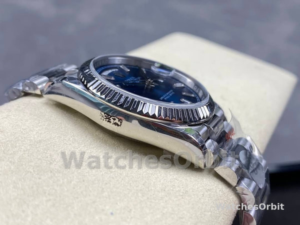 Replica Rolex Day Date 36-m128236 0023 voor heren, 36 mm, helderblauwe wijzerplaat met diamant bezet, geribbelde lunette, President