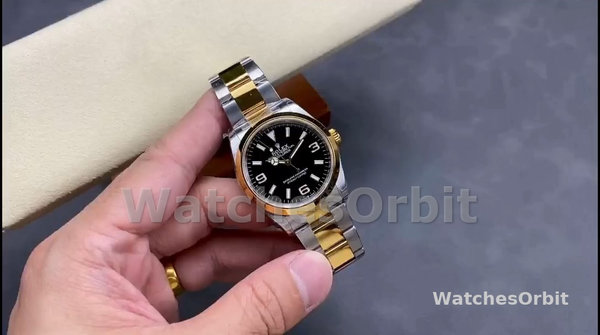 Replica Rolex Sky-Dweller 42-m336935 0007, quadrante bianco intenso, lunetta scanalata, bracciale Jubilee, quadrante bianco intenso, uomo