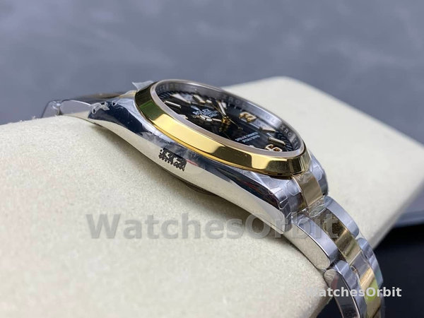 Replica Rolex Sky-Dweller 42-m336935 0007, quadrante bianco intenso, lunetta scanalata, bracciale Jubilee, quadrante bianco intenso, uomo