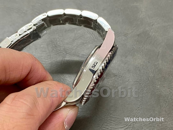 Mens Rolex GMT‑Master II-16710, 40mm, Black Dial, Blue Red Pepsi Bezel, Men’s Black Replica Watch Image