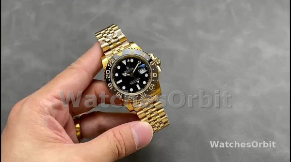 Men's Rolex GMT-Master II 40mm Men's-126718GRNR 0001-Oyster Bracelet-Black Dial Black