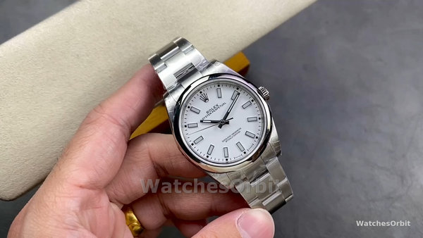 Men's Rolex Oyster Perpetual 39mm Men's-114300-White Dial White
