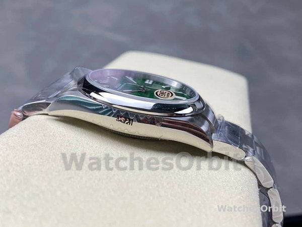 Rolex Oyster Perpetual 36mm 126000 Green Dial