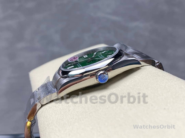 Rolex Oyster Perpetual 36mm 126000 Green Dial
