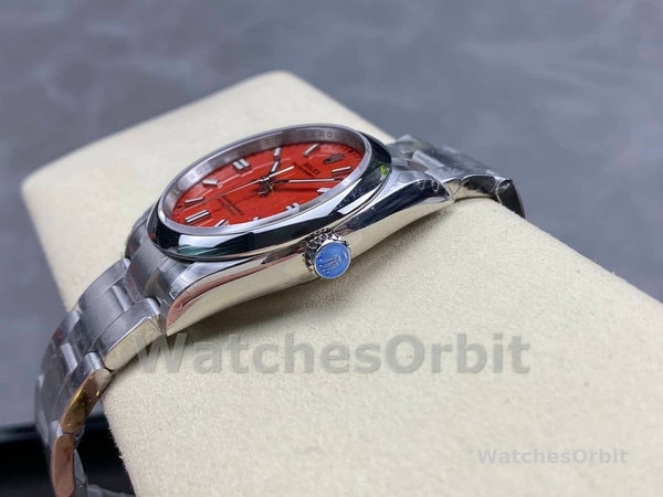 Replica Rolex Oyster Perpetual-126000 0007, Oystersteel, Koraal Rode Wijzerplaat, Oysterband Rood