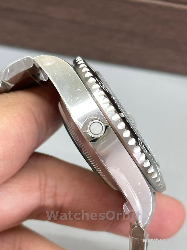 Replica Rolex Sea-Dweller 43 mm Uomo-126600-Acciaio inossidabile-Comparatore nero Nero