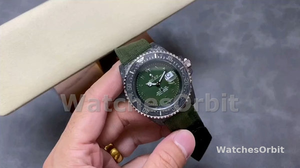 Men's Rolex Sea-Dweller DIW Carbon HUNTER 43MM Arabic Numerals Green Dial