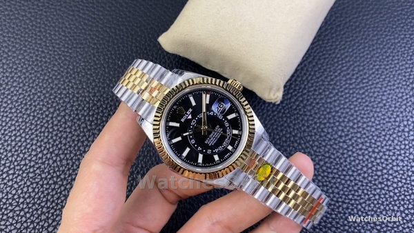 Men's Rolex Sky Dweller 42mm Yellow Gold Oyster M336933 0004 Men's Black Dial
