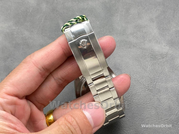 Replica Rolex Day Date unisex 36-128236 0009, lunetta scanalata, bracciale in platino, blu ghiaccio