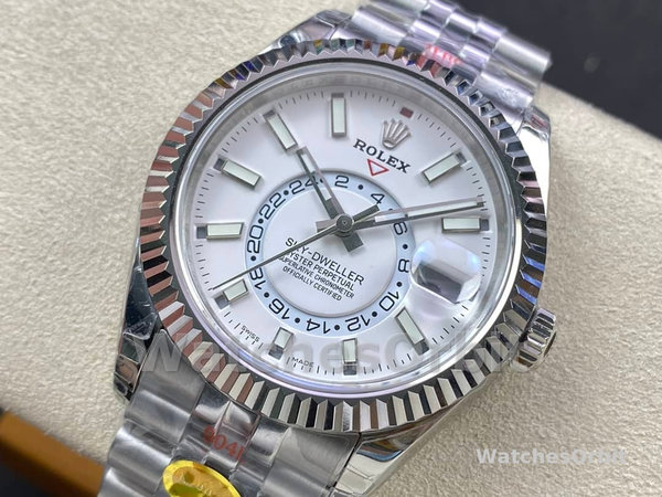 Replica Rolex Sky Dweller 42mm Quadrante Bianco Lunetta Scanalata M336934 0004 Uomo Quadrante Bianco