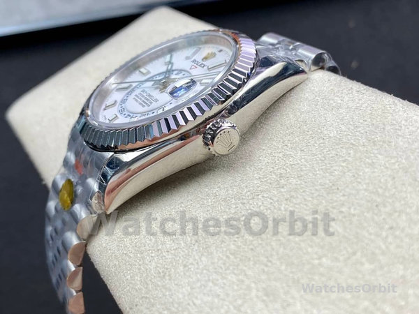 Replica Rolex Sky Dweller 42mm Quadrante Bianco Lunetta Scanalata M336934 0004 Uomo Quadrante Bianco
