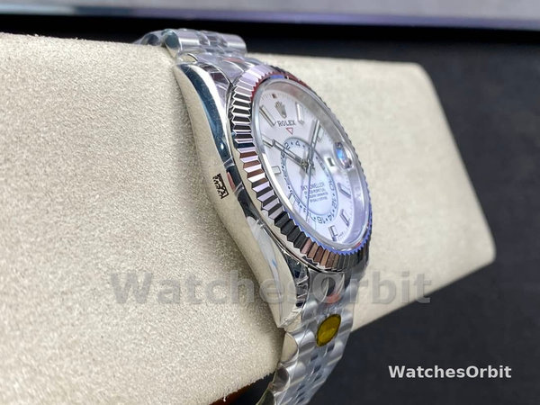 Replica Rolex Sky Dweller 42mm Quadrante Bianco Lunetta Scanalata M336934 0004 Uomo Quadrante Bianco