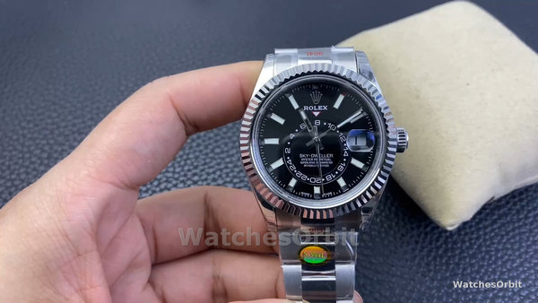 Replica Rolex Sky Dweller 42mm Bianco Rolesor Quadrante Nero Uomo M336934 0007 Quadrante Nero Uomo