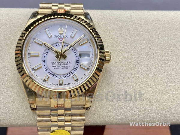 Replica Rolex Sky-Dweller 42-M336938 0006, Oro giallo, GMT, Quadrante bianco, Stile Giubileo, Uomo Bianco