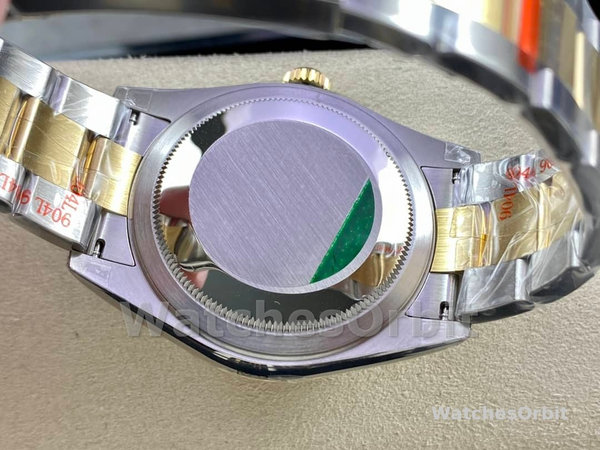Mens Rolex Sky Dweller 42mm Yellow Rolesor Black Dial Oyster M336933 0003 Mens Black Dial Replica Watch Image