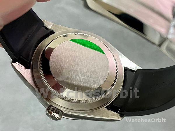 Mens Rolex Sky Dweller 42mm Black Dial Rubber Strap M336239 0002 Mens Green Dial Replica Watch Image