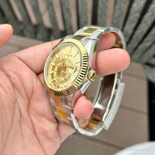 Rolex Sky Dweller Champagne Dial Yellow Gold 336933 0001 42mm