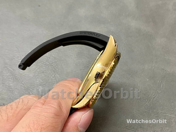 Replica Rolex Sky-Dweller-m336238 0003, 42 mm, Oro giallo, Quadrante bianco, Uomo Quadrante bianco