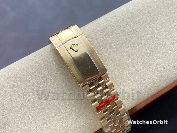 Replica Rolex Sky-Dweller 42mm Uomo-m336938-0004-Dal quadrante oro giallo-champagne Champagne