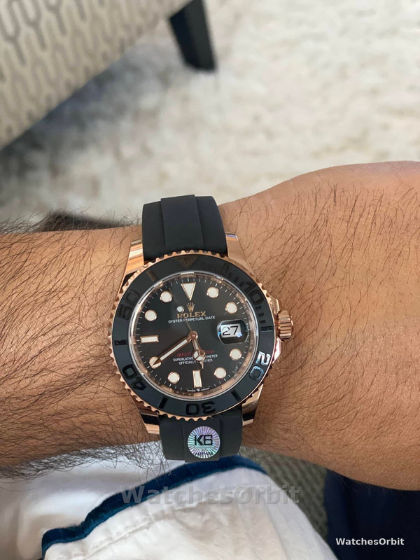 Mens Rolex Yacht-Master 40mm Mens-116655-Everose Gold-Black Dial Black Replica Image