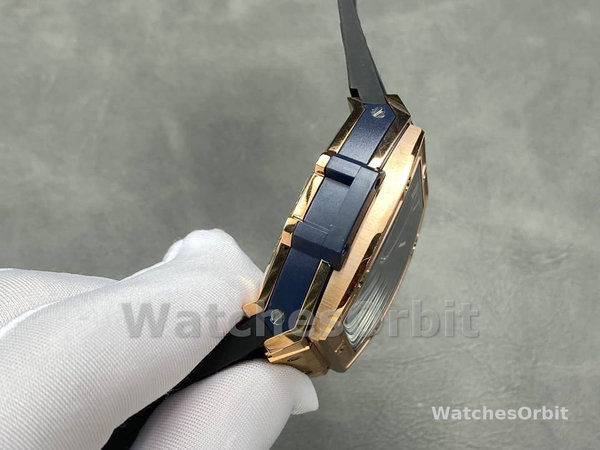 Hublot Spirit of Big Bang Chronograph King Gold Blue Leather Men's Watch 641.OX.7180.LR